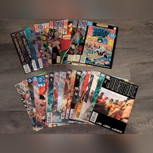 32 DC Comics Lot Justice Society JLA Black Baptism League Superman Batman Wonder